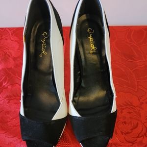 Black and White Heels Size 6